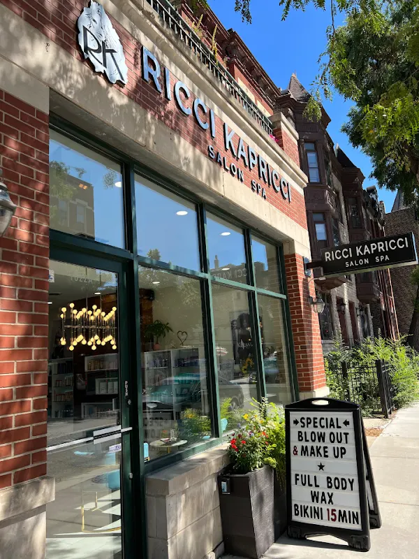 Ricci Kapricci Armitage — Hair salon in Chicago